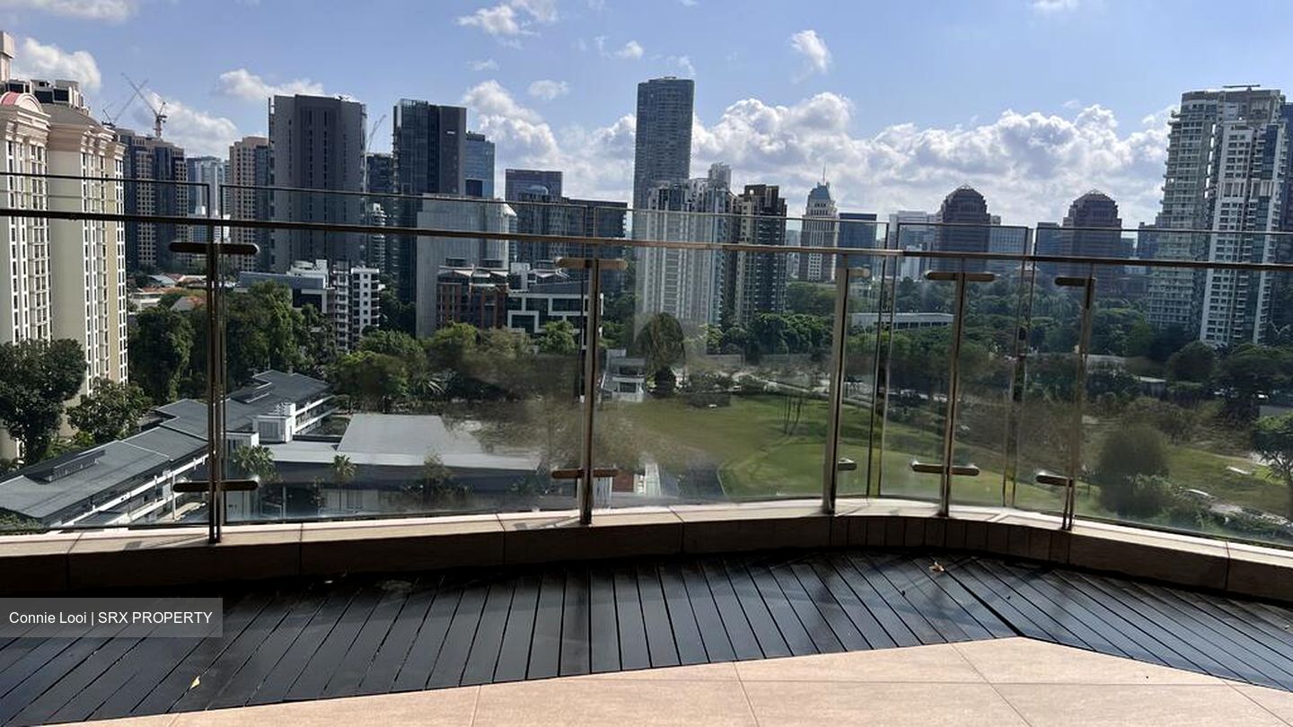 Latitude (D10), Condominium #579697411